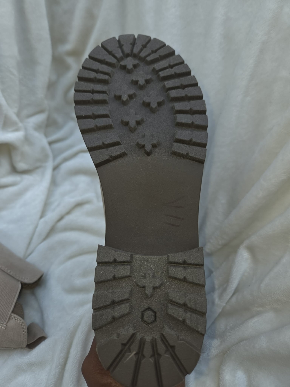 Chelsea Boot - Beige SIZE 7.5 - Picture 3 of 5